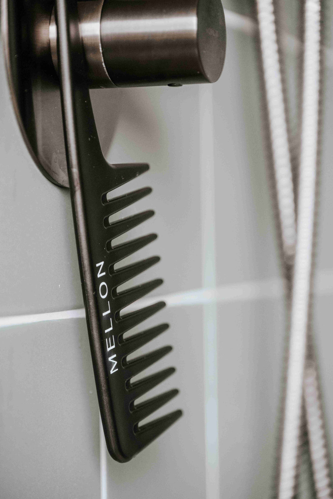 Wide tooth comb (met haak)