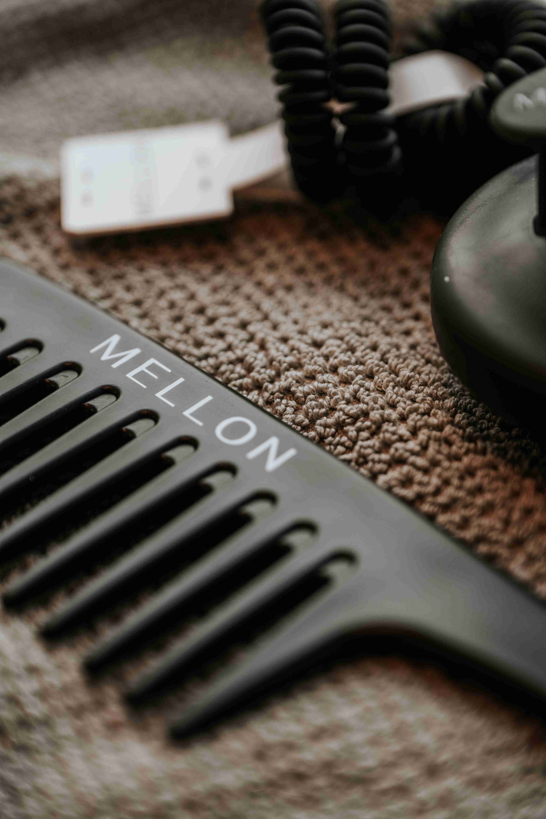 Wide tooth comb (met haak)
